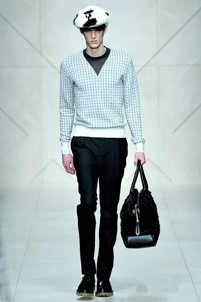 Look 39